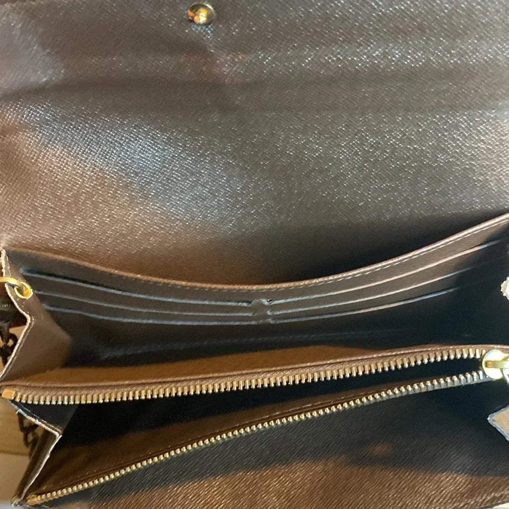 Louis Vuitton Vintage Damier Ebene Canvas Sarah Wallet EUC